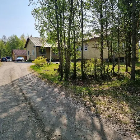 Naruskan Retkeilymaja Séjour chez l'habitant *